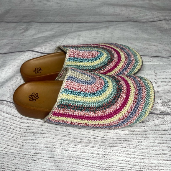 The SAK Women’s 10 Bolinas Crochet Rainbow Clogs - Picture 1 of 6